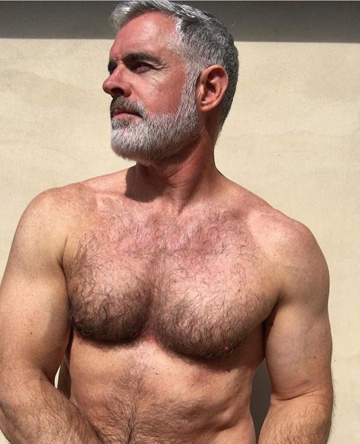 The Dos and Don'ts of Shaving Your Chest Hair
