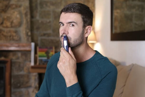 How to Use a Nose Hair Trimmer for the First Time