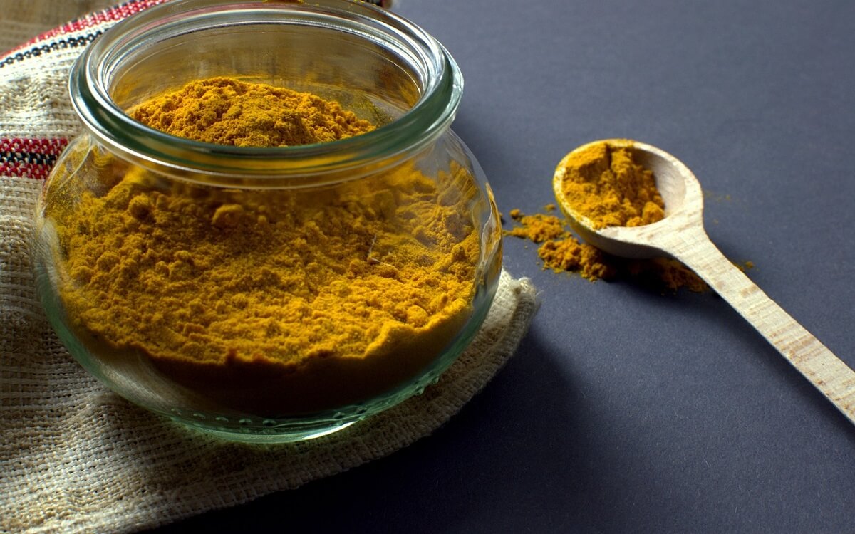 Get Silky and Strong Hair with Turmeric: Know How to Use It to Combat Hair Loss
