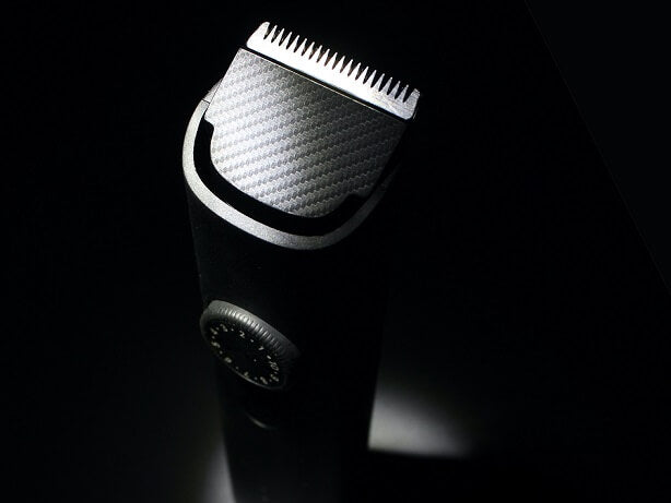 beard trimmer in black